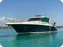 Cayman Yachts 38 WA - motorboat