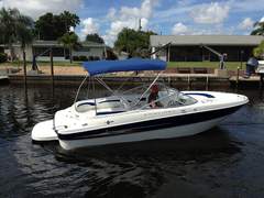 Bayliner 219 SD - Bayliner 219 Deck Boat (Sportboot)