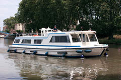 Le Boat Tower - TOWER (houseboat)
