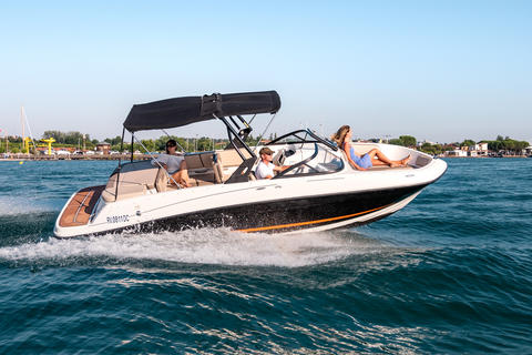 Motorboot Bayliner VR6 Bild 1