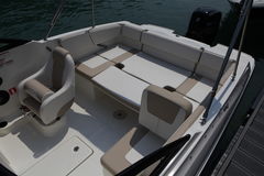 Motorboot Bayliner VR4 Bild 4