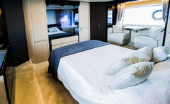 Motorboot Azimut 74 with Fly Luxury Yacht! Bild 6