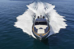 Motorboot Pershing 6X Bild 2