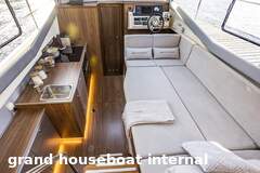 Motorboot Balt Yacht Grand 37 Bild 7
